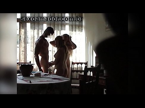 ❤️ Sekss draugi uzaicina milzu vīrieti un sekss trijatā ar viņu ️❌ Domātais porno pie mums ❤