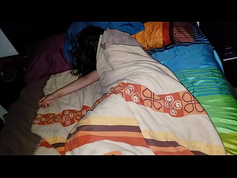 ❤️ Pāvests, kas bārdina savu jauno pamāti, kamēr viņa guļ. ️❌ Domātais porno pie mums ❤